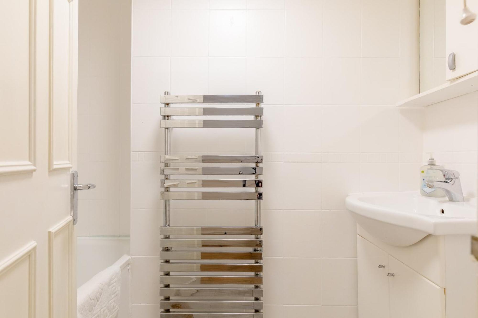Apartment Roomy 3bd By Hampstead Heath! *