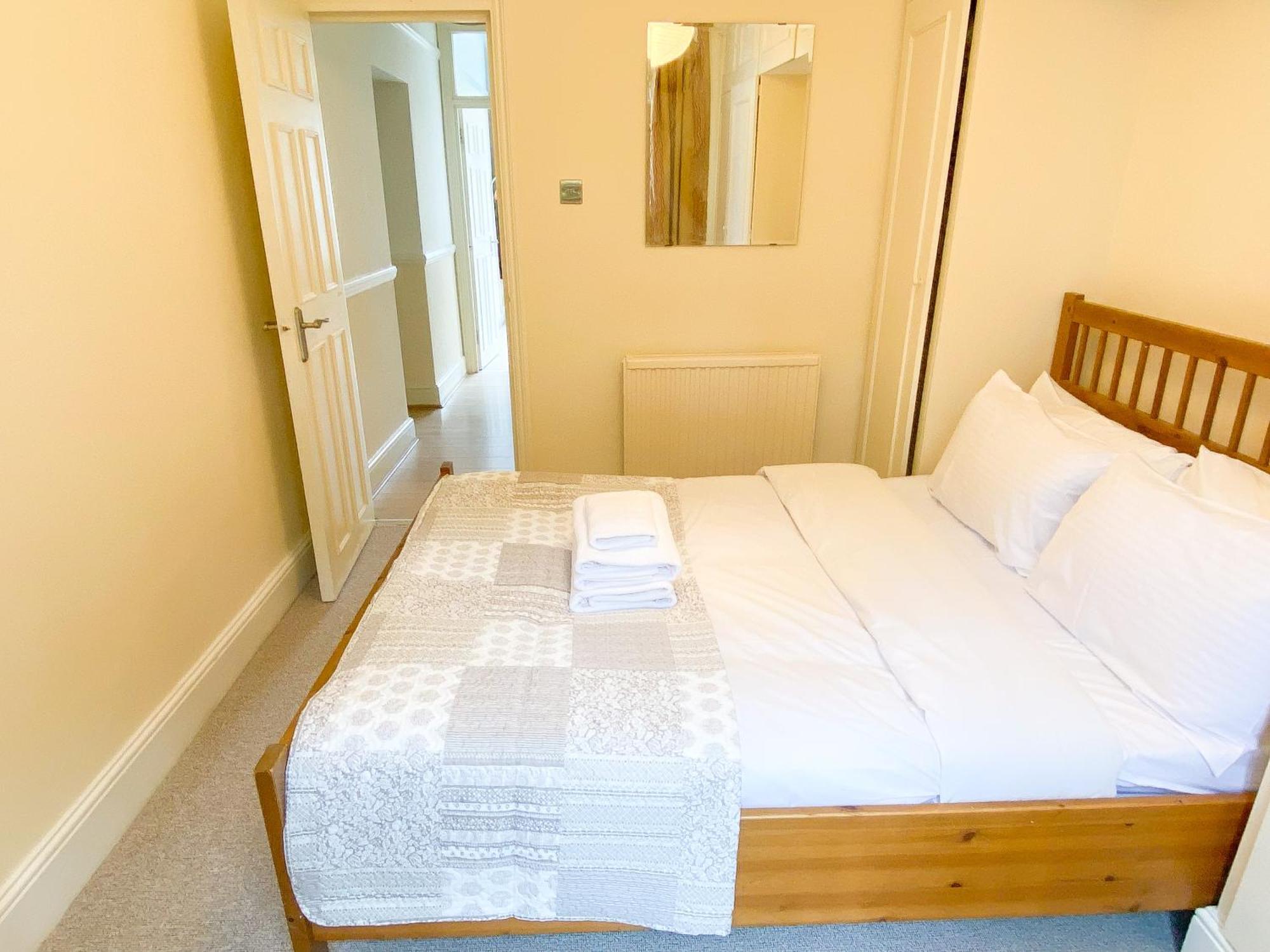 Roomy 3bd By Hampstead Heath! London